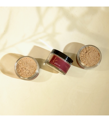 Натурален ексфолиант за тяло с розово масло и шафран