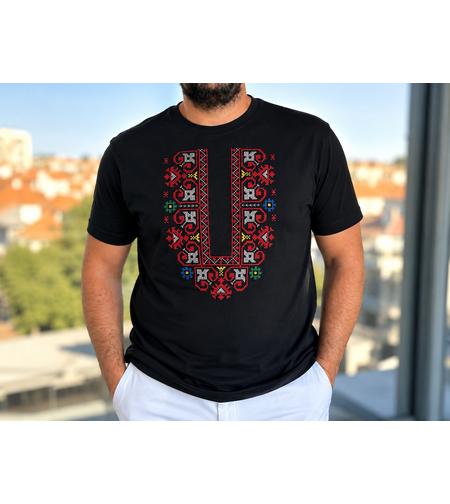 Тениска с бродерия „Пазител“