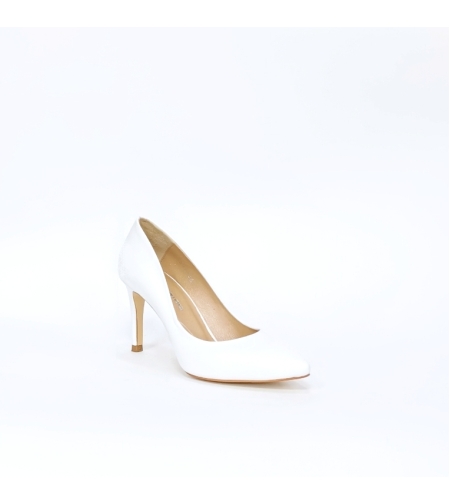 Women's elegant shoes made of natural leather in white/79010