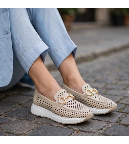 Women's moccasins / loafers / genuine leather / 72-98 / beige / anatomical insole
