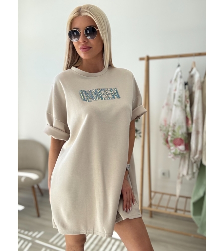 Бежова рокля Queen
