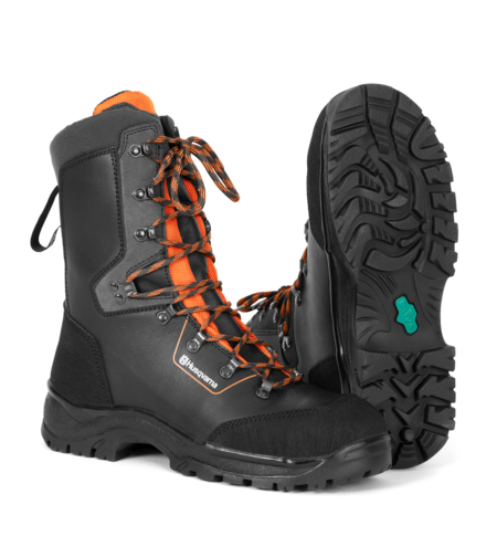 Protective leather boots with saw protection, Classic