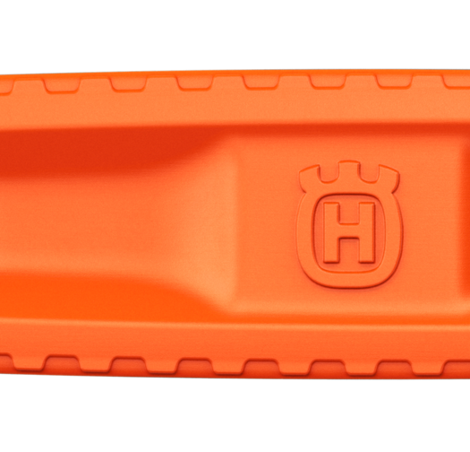 Chainsaw guide bar cover