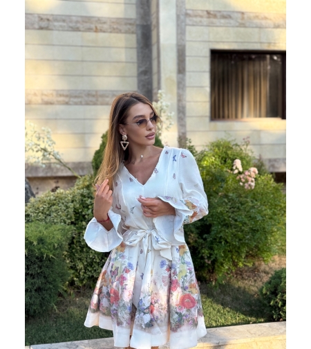 Флорална рокля с колан
