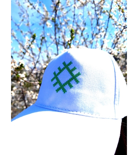 Шапка Привличане на щастие