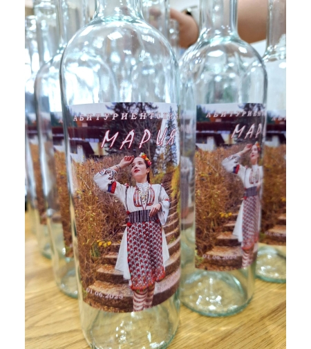 Бутилки с портрет