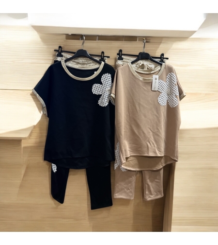 Комплект с цвете