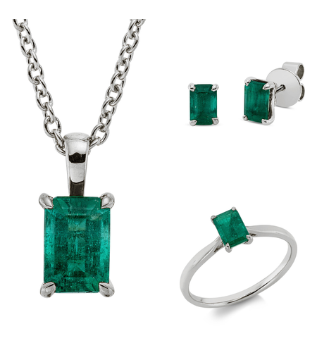 2.33 ct Set white gold with emerald