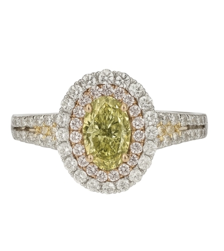1.67 ct Fancy green diamond ring