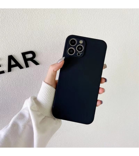 Мек силиконов гръб с матиращ ефект RT-2 - черен за iPhone SE3