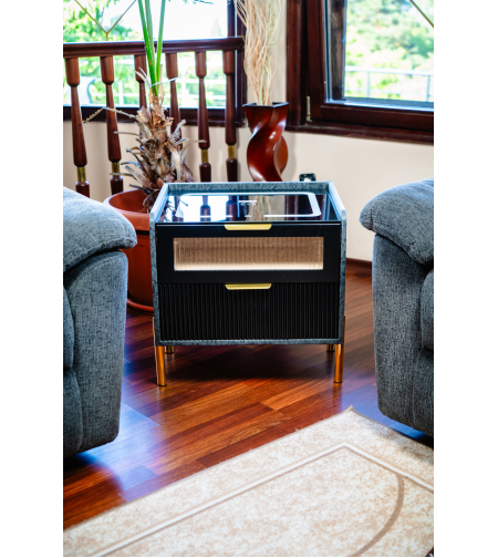 Смарт Шкаф VISION - безжично зареждане, Bluetooth стерео тонколона 20W, USB-A & USB-C, LED осветление  (Цвят: Сив & Черен)