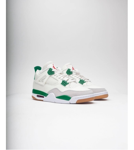 Air Jordan 4 Retro SB Pine Green