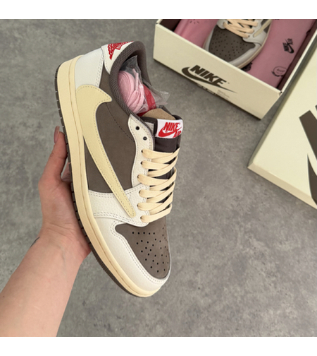 Travis Scott x Air Jordan 1 Low OG ‘Reverse Mocha’