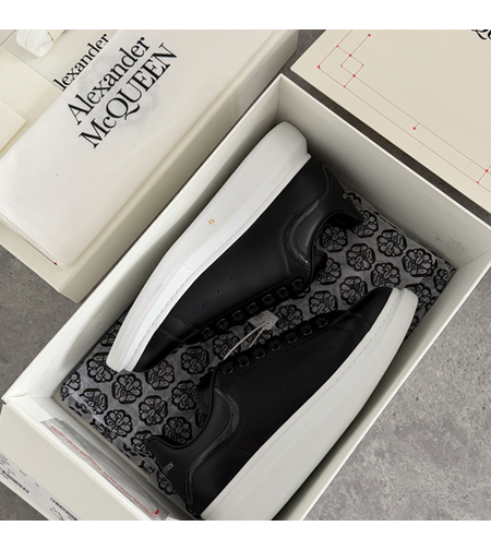 Mcqueen Black & White Premium Men