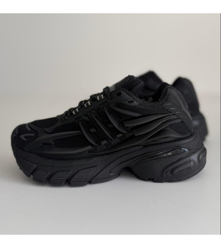Pharrell Williams x adidas Adistar Jellyfish Triple Black