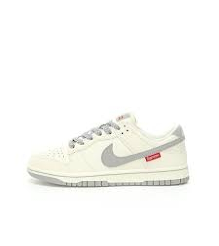 Supreme x Nike By You SB Dunk Low Retro SP
