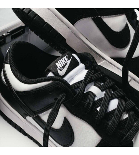 Dunk Low Panda
