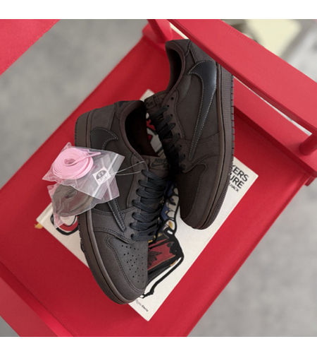 Air Jordan 1 Retro Low OG SP x Travis Scott 'Velvet Brown'