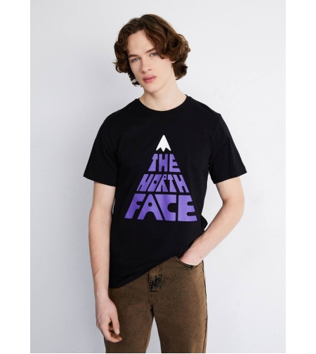 The North Face Graphic T-Shirt – Black / Purple