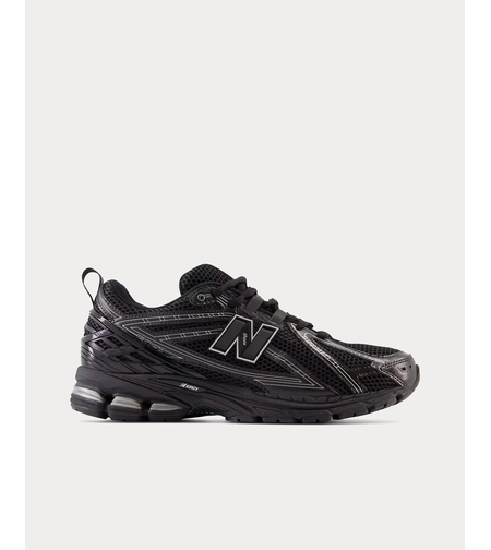New Balance 1906r “Black Silver”