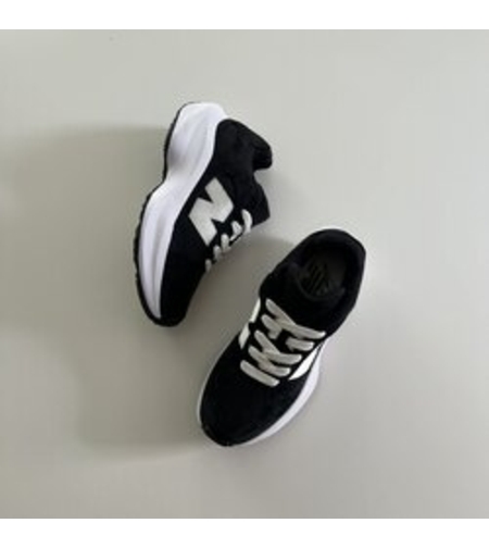 New Balance Wrpd Runner “Black & White”