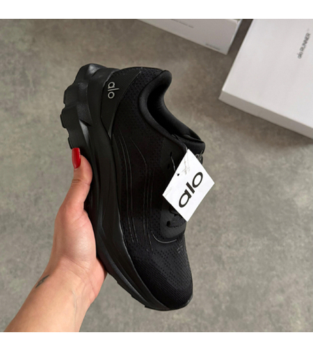 Alo Runner “Black”
