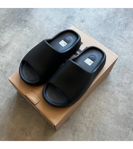 Adidas Yeezy Slide Black