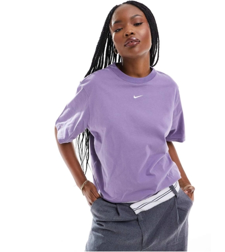 Nike Sportswear Essential Women's T-Shirt - Purple