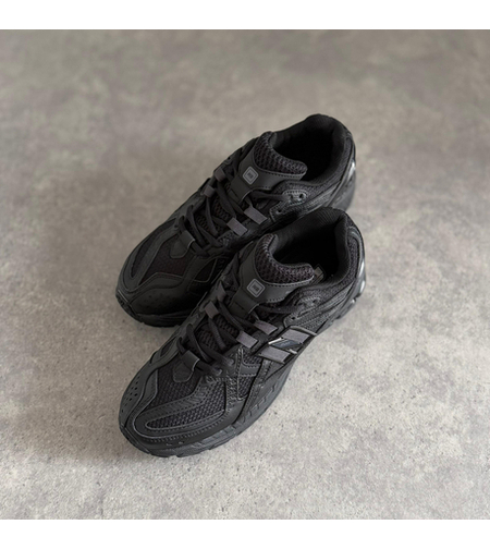 New Balance 1906U Triple Black