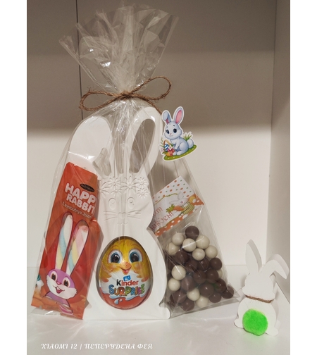 Великденски голям керамичен заек с шоколадово яйце Киндер комплект с Маршмелоу и шоко криспи