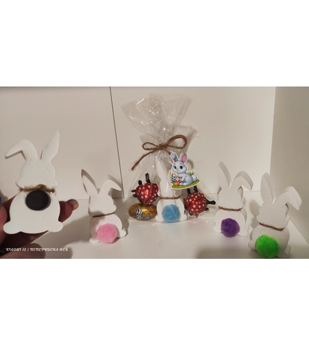 Зайче с цветно пухче - магнит