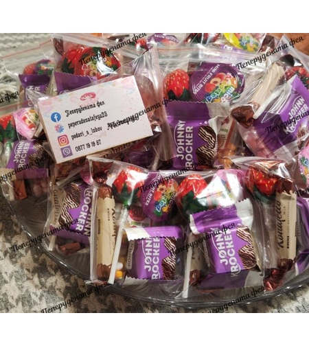 Вариант 13 - Мини вафличка,  Близалка Кръг, Плодово желе, Бонбон - пуричка Konafetto Milk на Рошен