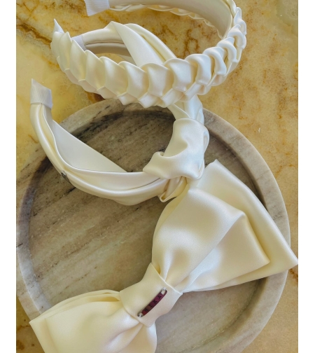 ''White satin ribbon''