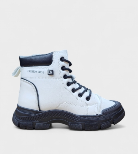 Дамски спортни боти в бял цвят X-3020 white