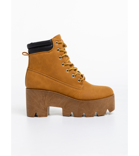 Модни дамски боти на платформа в кафяв цвят модел: HD02 Camel