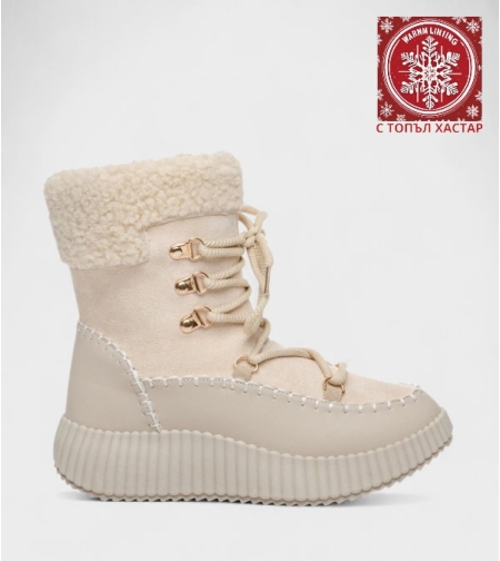Топли дамски боти с пухкав хастар и връзки W210136 Beige