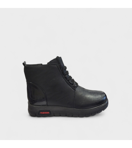 Дамски олекотени боти в черен цвят модел: 320 black