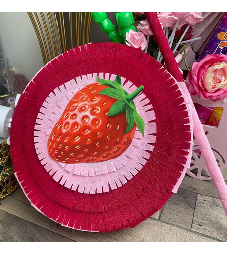 Пинята Ягодка