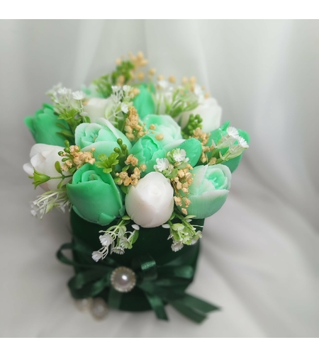 Аранжирвка от ароматни сапунени Лалета