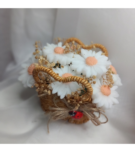 Кошничка с маргаритки