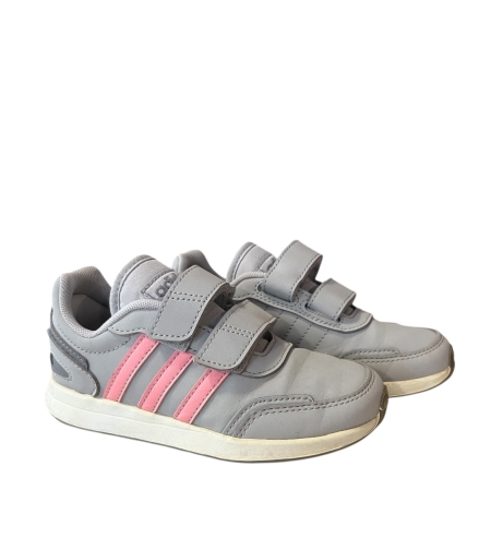 Детски спортни обувки Adidas