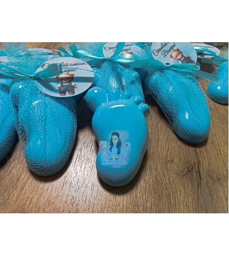 Подаръци за гости - бебешка стъпка в синьо