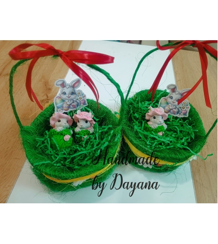 Кошничка със зайче с аранжировка