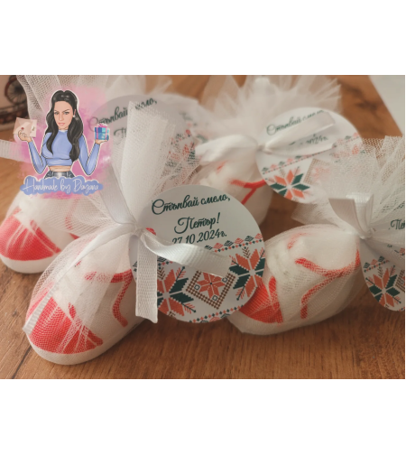 Подаръци за гости - обувка/буйка в червено