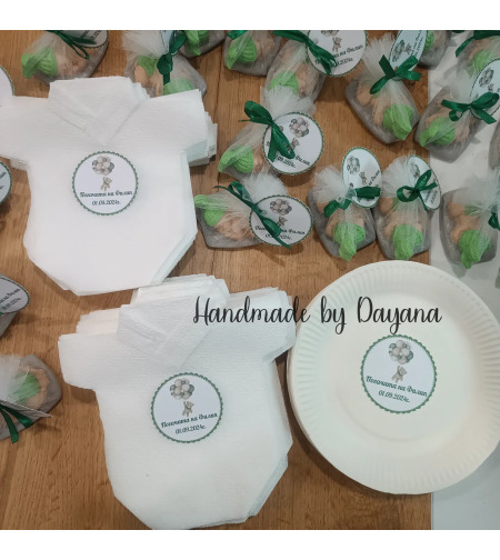 Салфетка във формата на боди на тема '' Мече със зелени балони ''