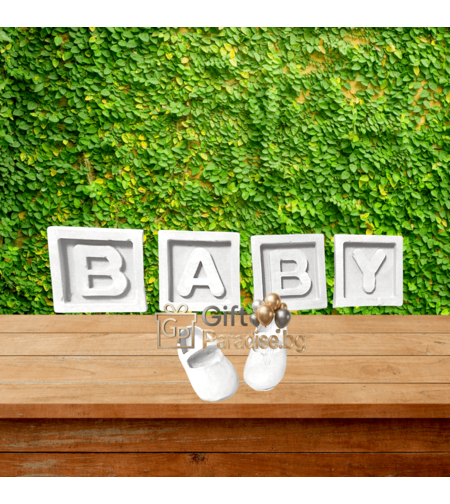 Гипсокерамичен комплект от бели кубчета с надпис BABY и бебешки буйки