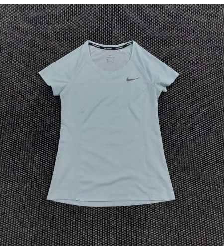 Nike дамска тениска   XS размер