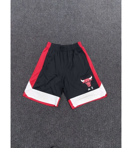 Adidas Chicago Bulls M размер шорти