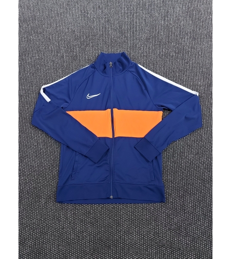 Nike горнище M размер