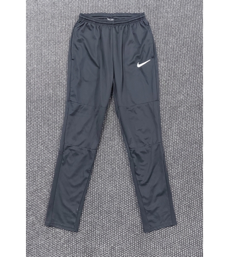 Nike анцуг S i M размер